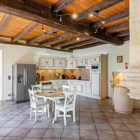 Pansiyon Domaine De Meyney Villegouge